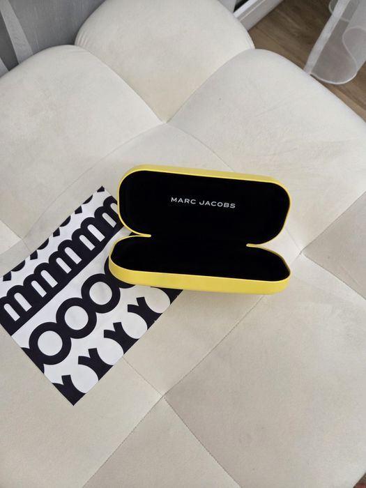 Nowe Etui na okulary Marc Jacobs