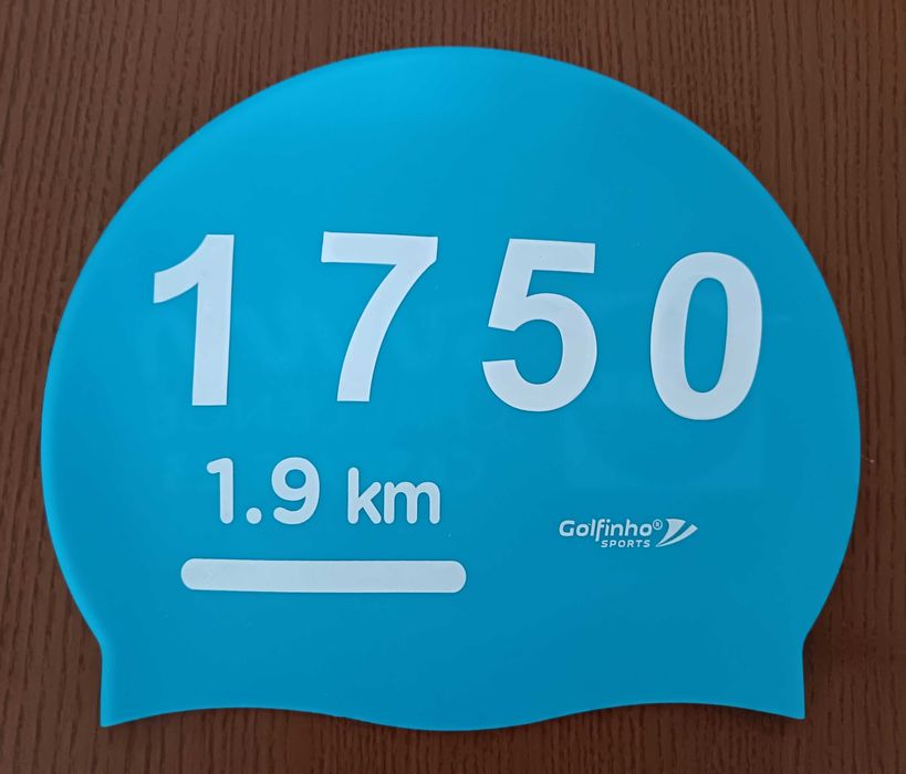Touca de natação, de silicone, Swim Challenge Cascais prova 1,9 km, em estado novo, só usada uma vez, no dia da prova.
