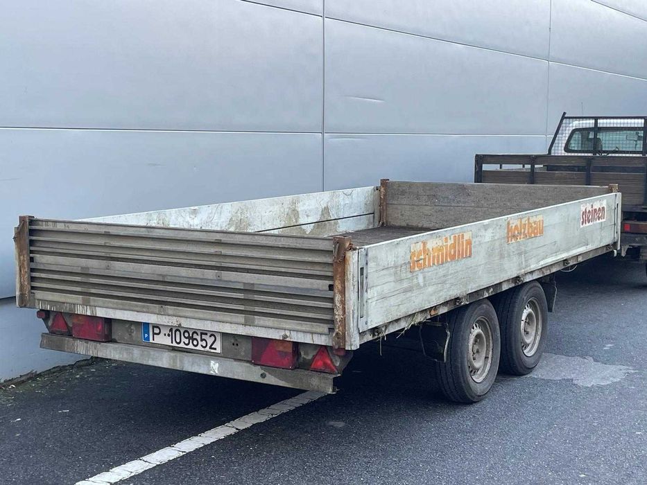 Reboque de Carga Duplo Eixo 4m x 2,15m – 2600kg – Muito Robusto