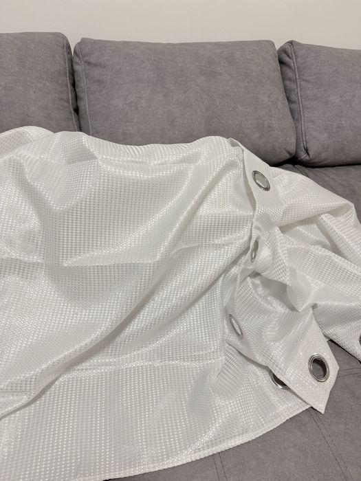 Cortinado branco brilinate  com varao