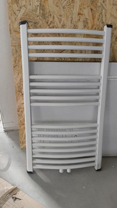 Nowy grzejnik łazienkowy,drabinka 90x50cm