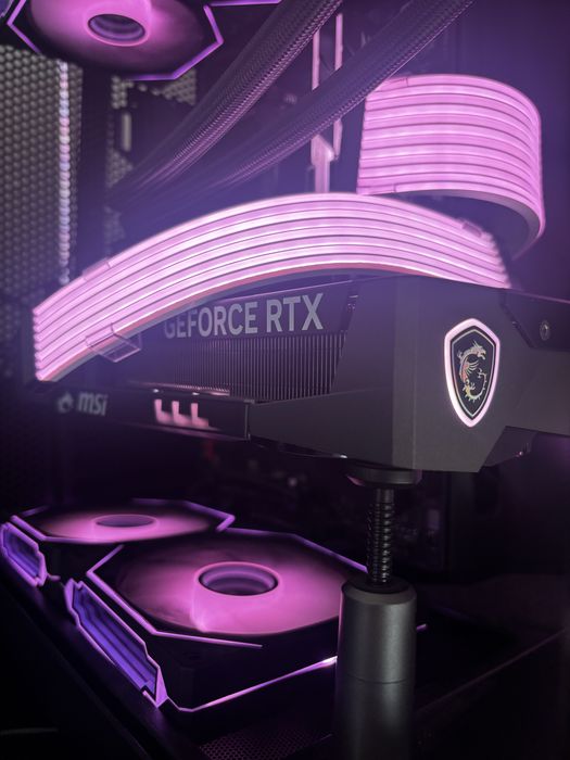 Komputer Gamingowy RTX 5070 MSI Gaming Trio + Ryzen 7 5800X + AIO 360 + 32GB | Jak nowy