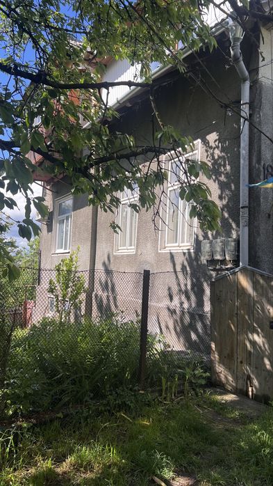 Продаж частини будинку