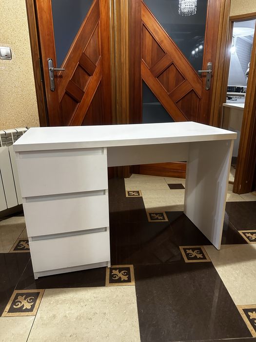 Biurko białe 3 szuflady