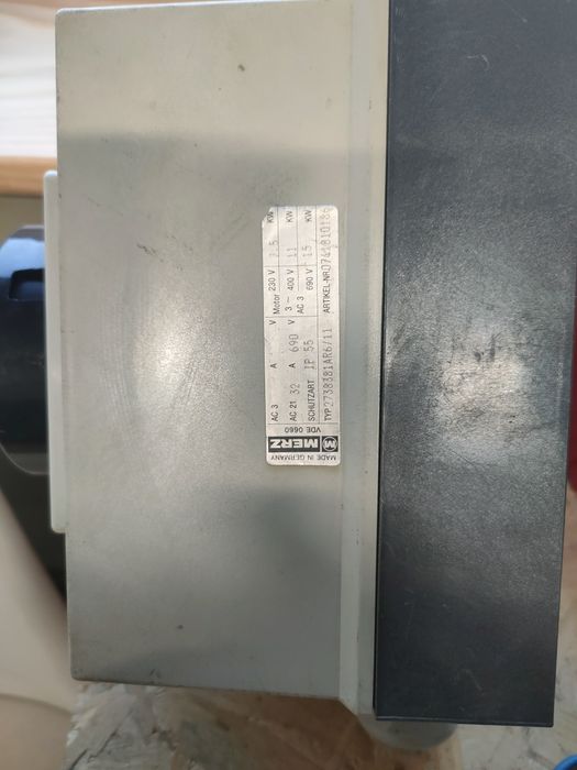 Wyłącznik elektryczny