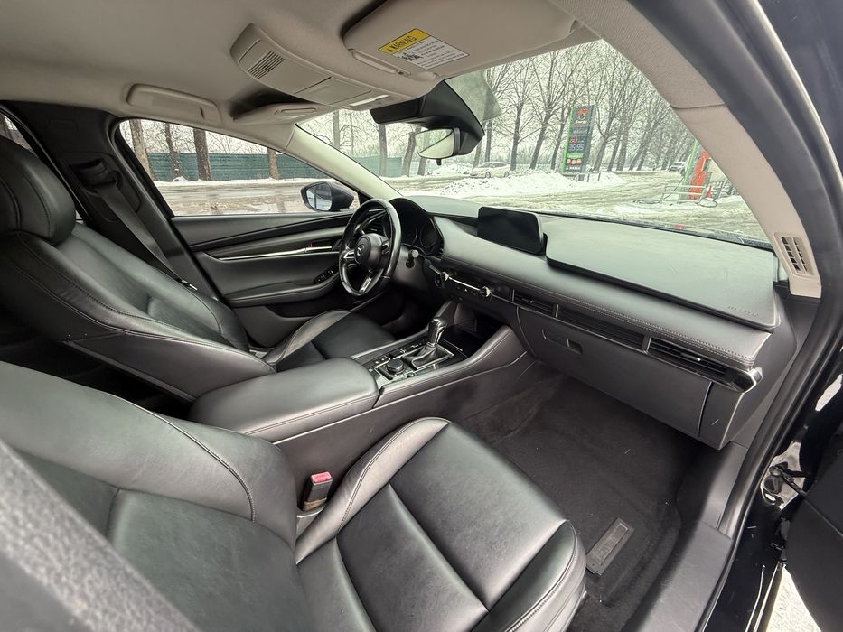 Мазда 3 2018рік 2.5