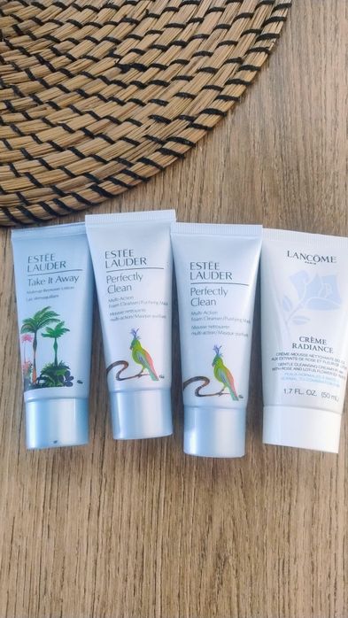 Estée Lauder Perfectly Clean
