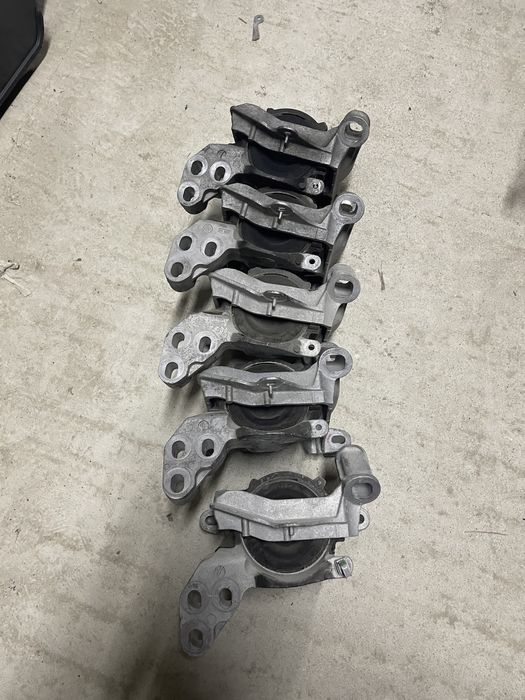 Подушка моторна права правая Mazda 3,6,cx5 2.0 бензин 2013-2021