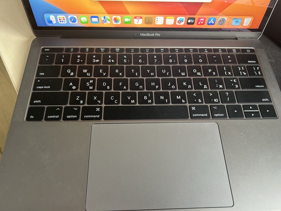 Ноутбук Apple MacBook Pro 13"  A1708 RAM 8Gb SSD 250Gb