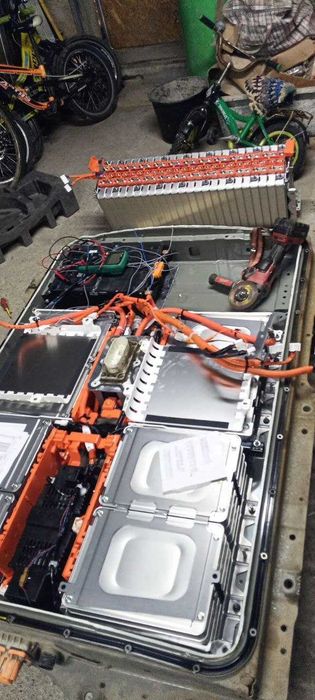 Перепаковка батареї Nissan Leaf