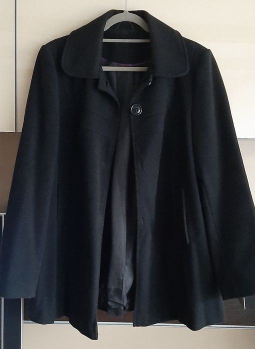 Czarny płaszczyk damski r 18