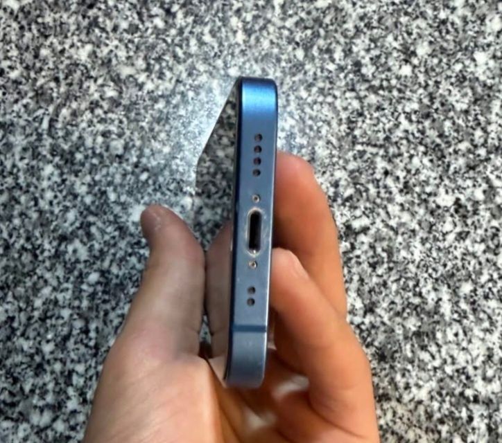 Iphone 13 mini em bom estado