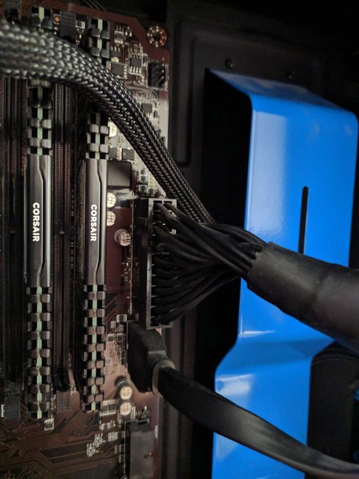 Computador - Intel i5 8400, NVIDIA GTX 1070, 16 GB RAM DDR464739778844673123