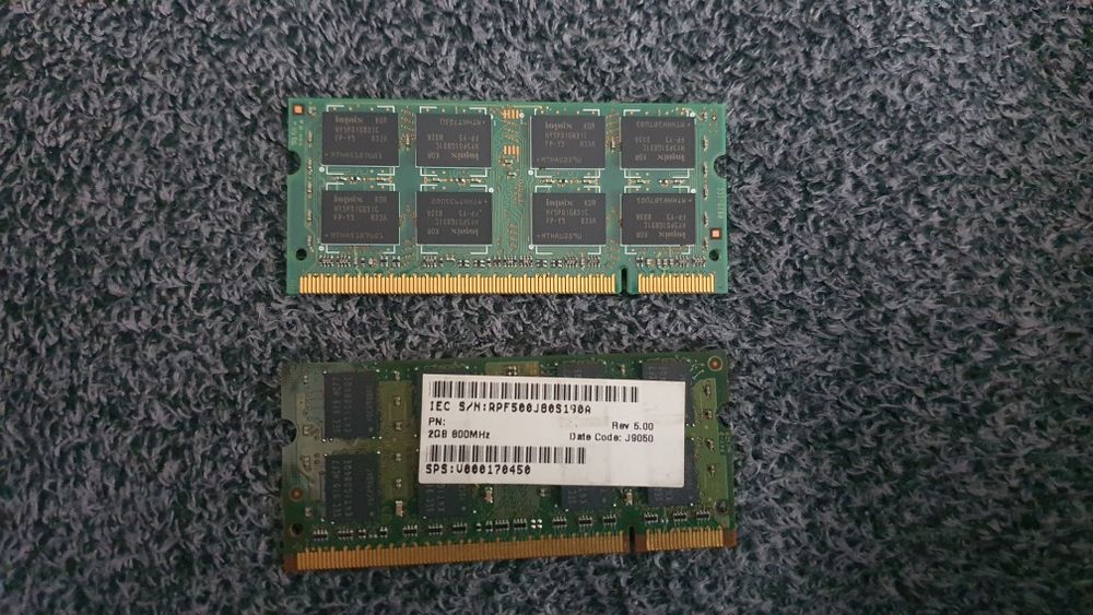 Moduł 3G , Karta Wi-Fi , Pamięć ram 2x 2GB Intel, Ericsson, Samsung.