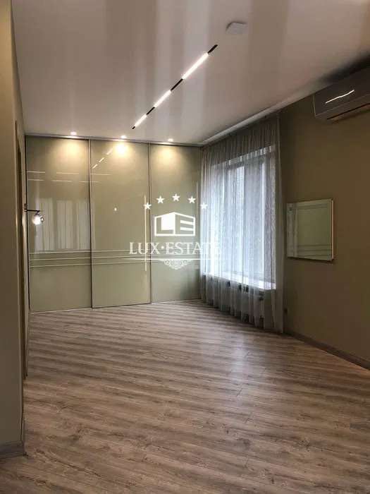 Продажа 3-комнатной квартиры в ЖК "Клеменова дача"