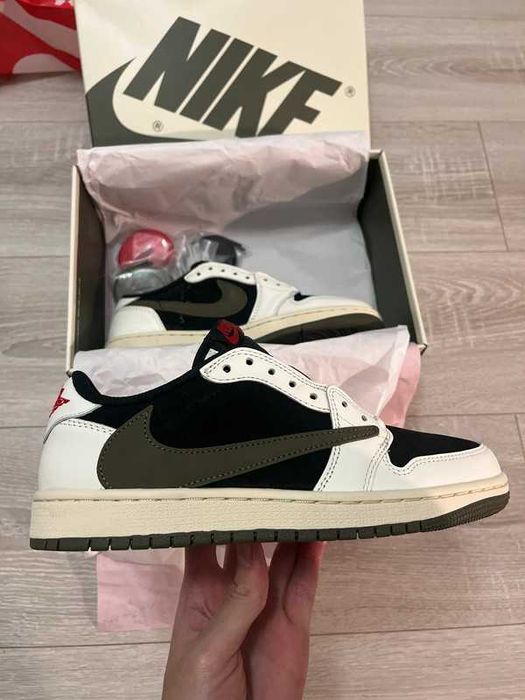 Jordan 1 Retro Olive R.42.5