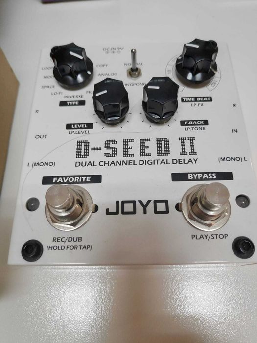 Pedais de guitarra Overdrive, WahWah, Compressor, Delay,  outros