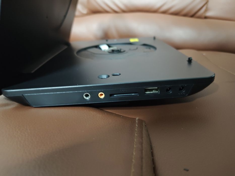 Новий портативний DVD-плеєр Wonnie 10.1" з акумулятором