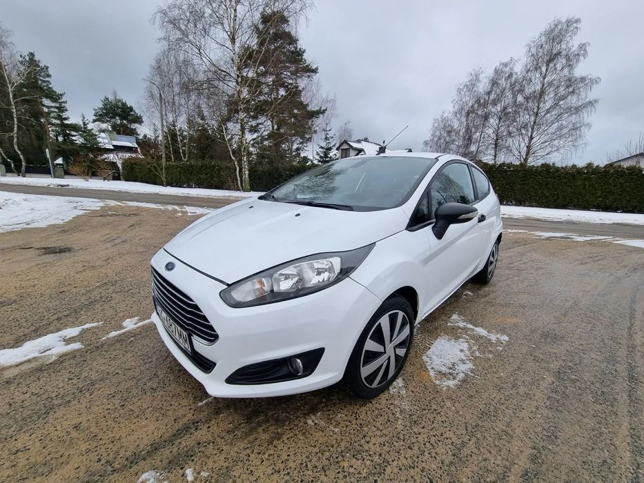 Ford Fiesta van 2 osoby bardzo zadbany bogata weersja  fakrtura vat