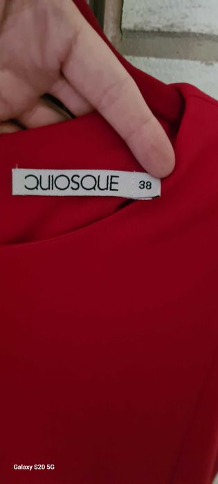 Czerwona sukienka 38 QUIOSQUE luźny fason