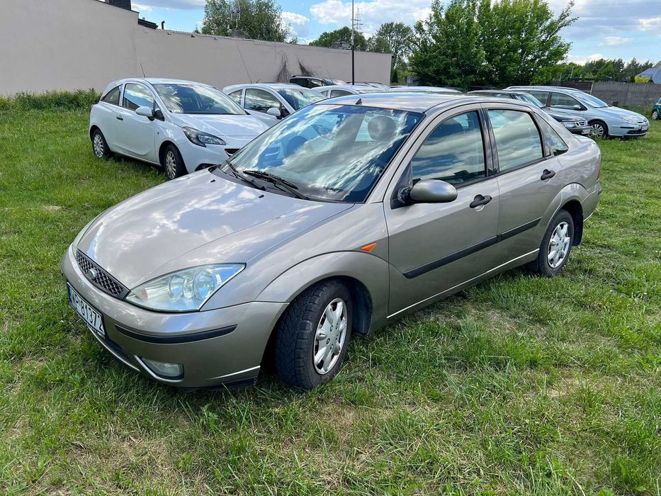 Ford Focus 1.6 benzyna, 174 tys. km. sedan, KRAJOWY