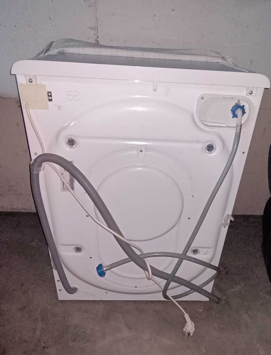 Máquina Lavar e Secar Indesit Push & Go 9kg