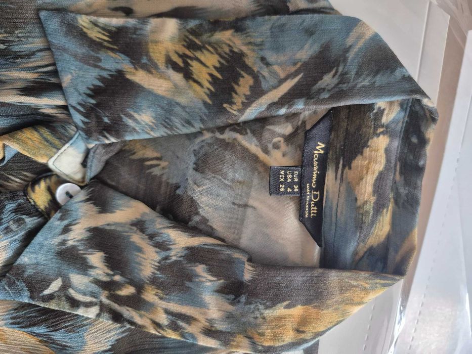 Blusa da Massimo Dutti praticamente nova