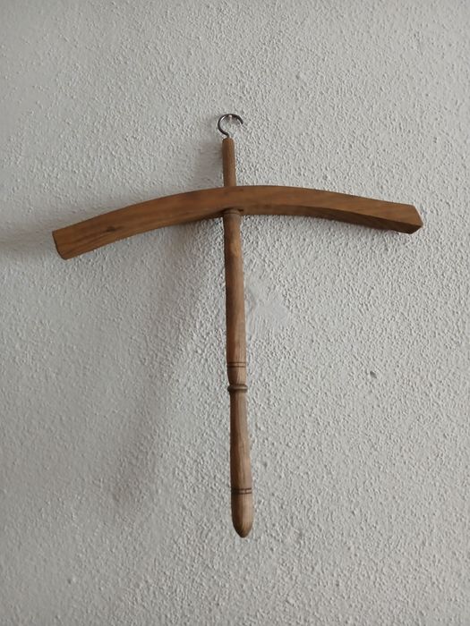 Cruzetas/cabides antigos