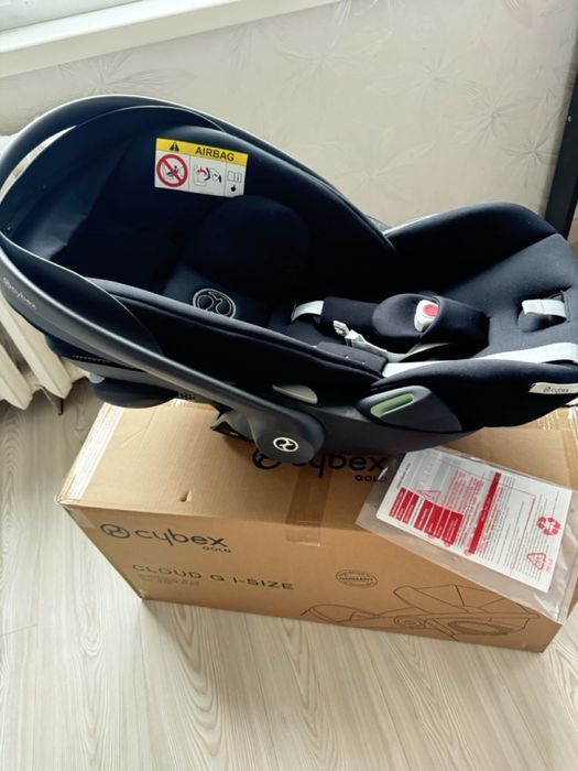 Детское  авто кресло новое Cybex , черное