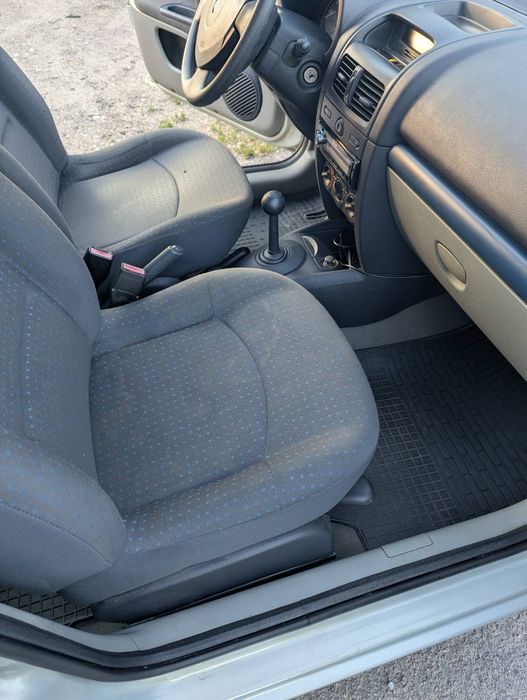 Renault Clio 1.2 бензин