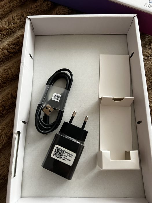 Продаю планшет Lenovo TB X606F