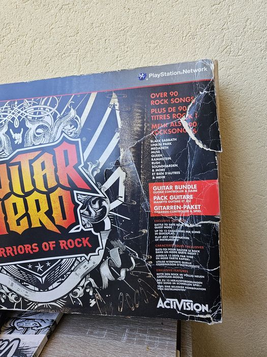 Guitar Hero Warriors of Rock PS3 + Guitar Bundle (Complete Set, No Original Game Case)
