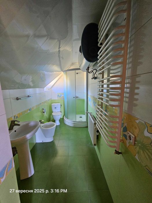 Продаж садиби  з номерами під здачу в Карпатах