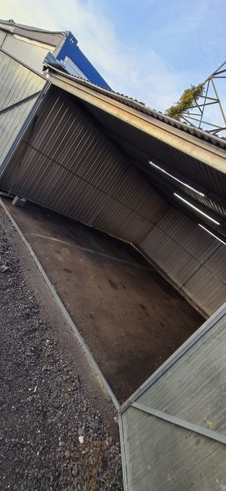 Wynajmę duży garaż 27 m² | Prąd, światło | Duża brama | Świetny dojazd. Duży garaż 6x4,5 do wynajęcia ul. Niklowa 13 magazyn plac teren TPS MRÓZ - Widok 3