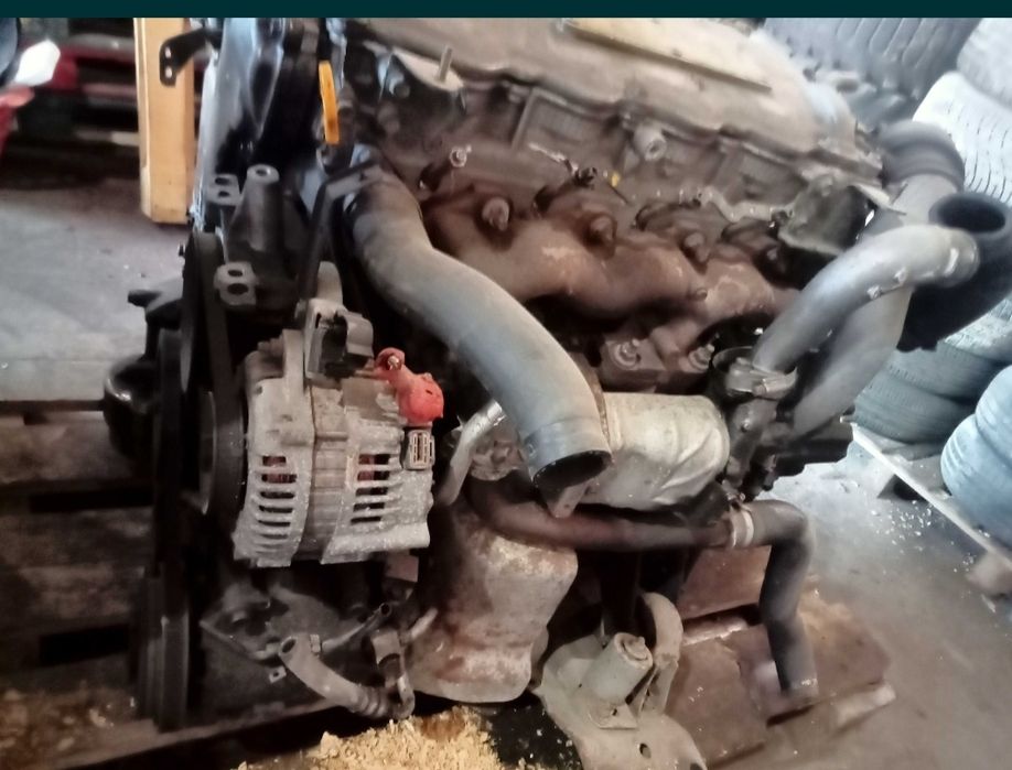 REf11B motor Nissan Almera 2.2 diesel com avaria na bomba, com caixa