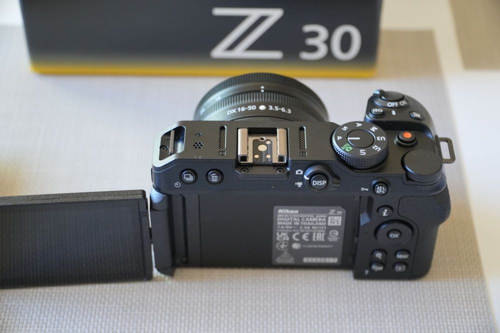 NIKON Z30 com objectiva 16-50 nova