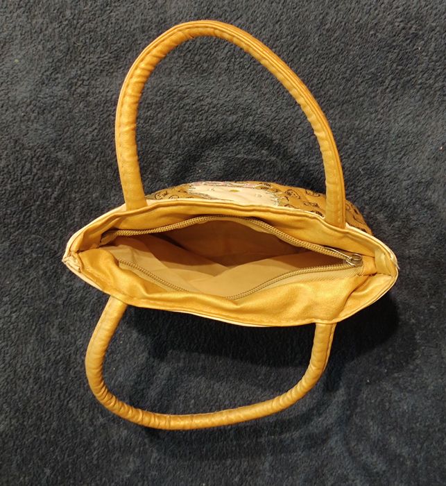 Продам сумочку дитячу Hello Kitty