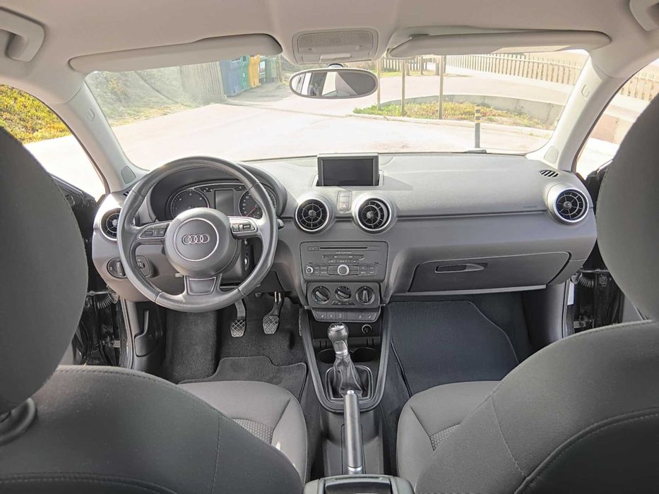 Audi A1 1.6 TDI Impecável