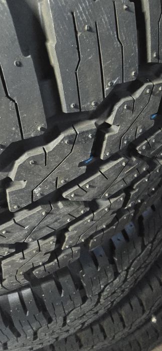 4 Pneus Bridgestone para pick up Novos