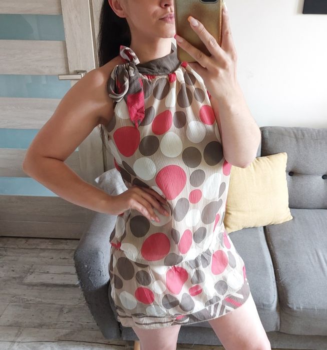 Krótka wzorzysta sukienka