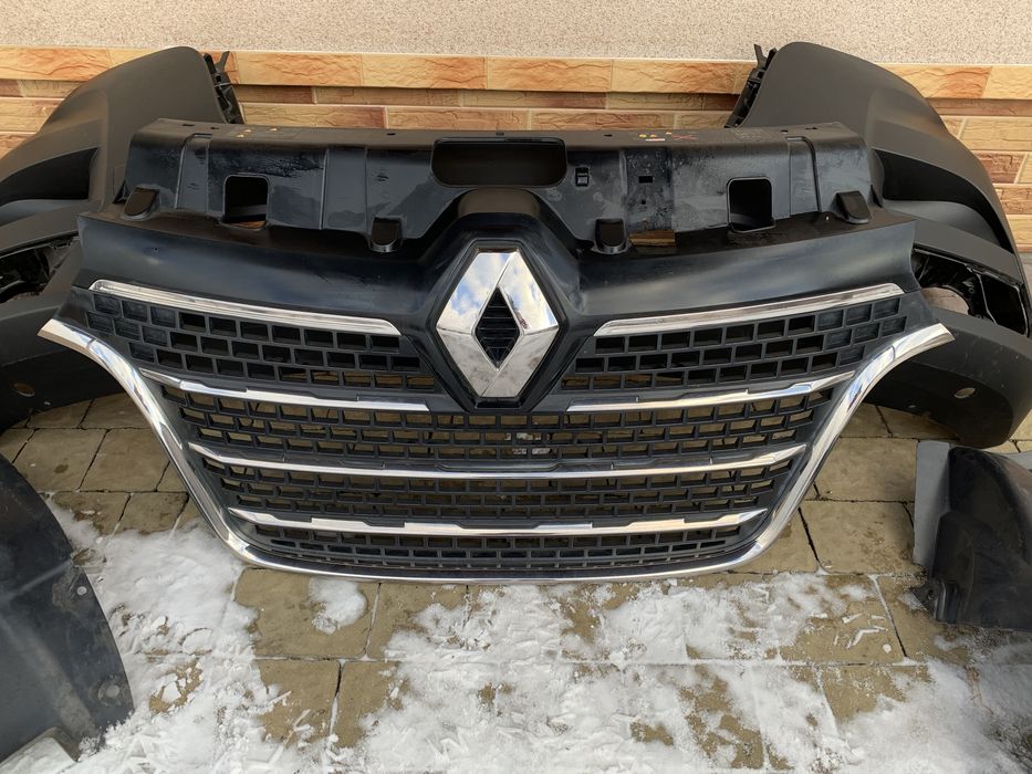 Решітка радіатора  решотка гриль Renault Master
