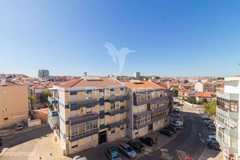 Apartamento T2 Remodelado | Muito Soalheiro | Cruz de Pau | 75 m²