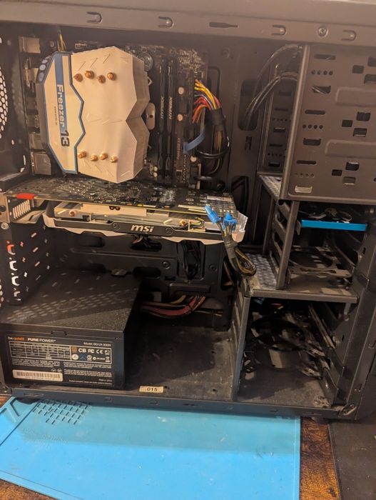 Komputer Monitor +  i5, 12 Ram 256 SSD GTX 960