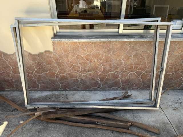 Vendo Janelas de Alumínio