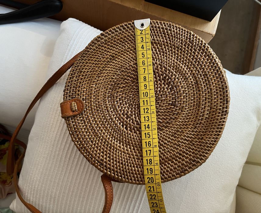 Bolsa redonda em vime