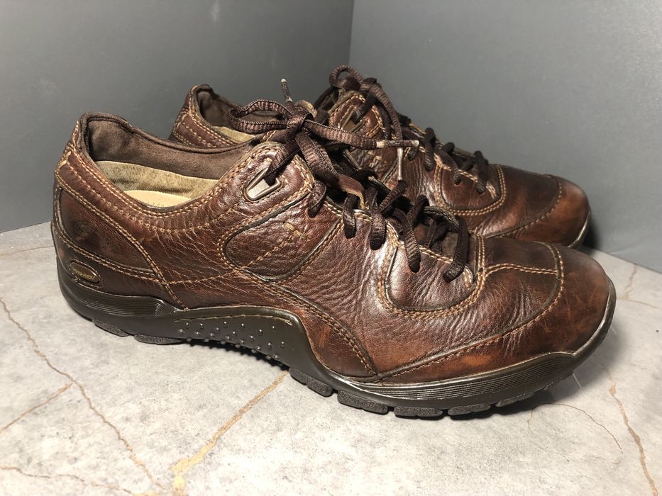 Продам чоловіче взутя Clarks