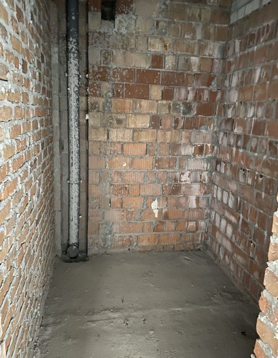 Продається велика студія в ЖК Молодість 30м2 .Без комісії!