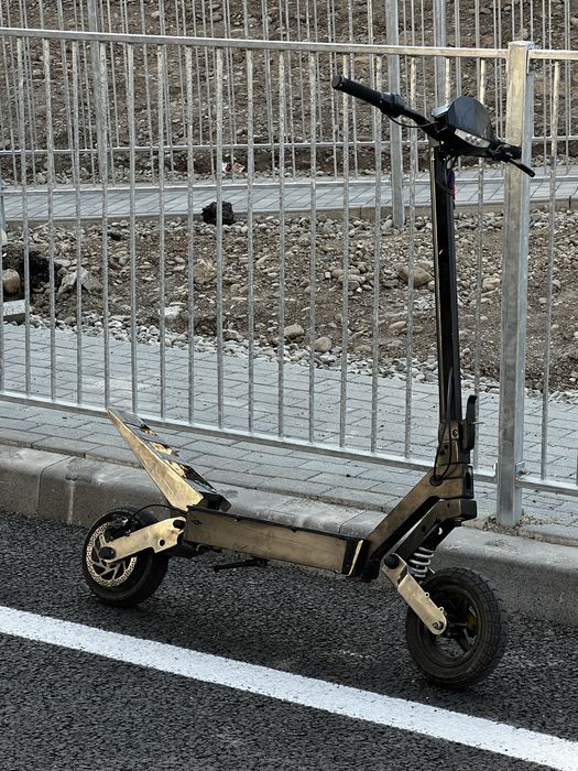 Kukirin g2 з бугелем