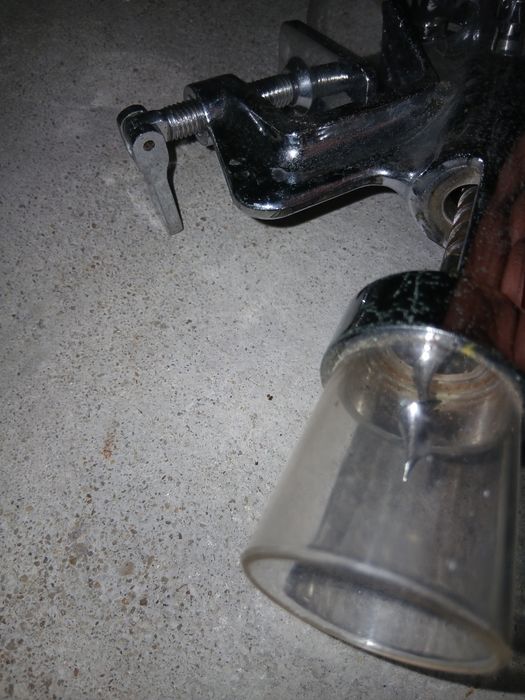 Saca-rolhas de metal