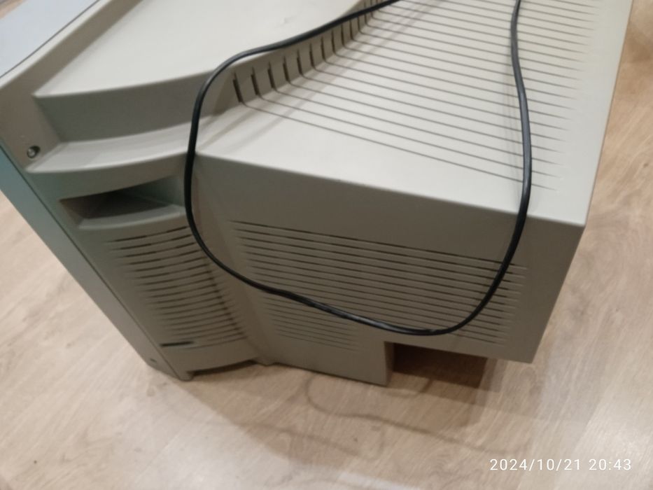 Телевізор Novator діагональ 55